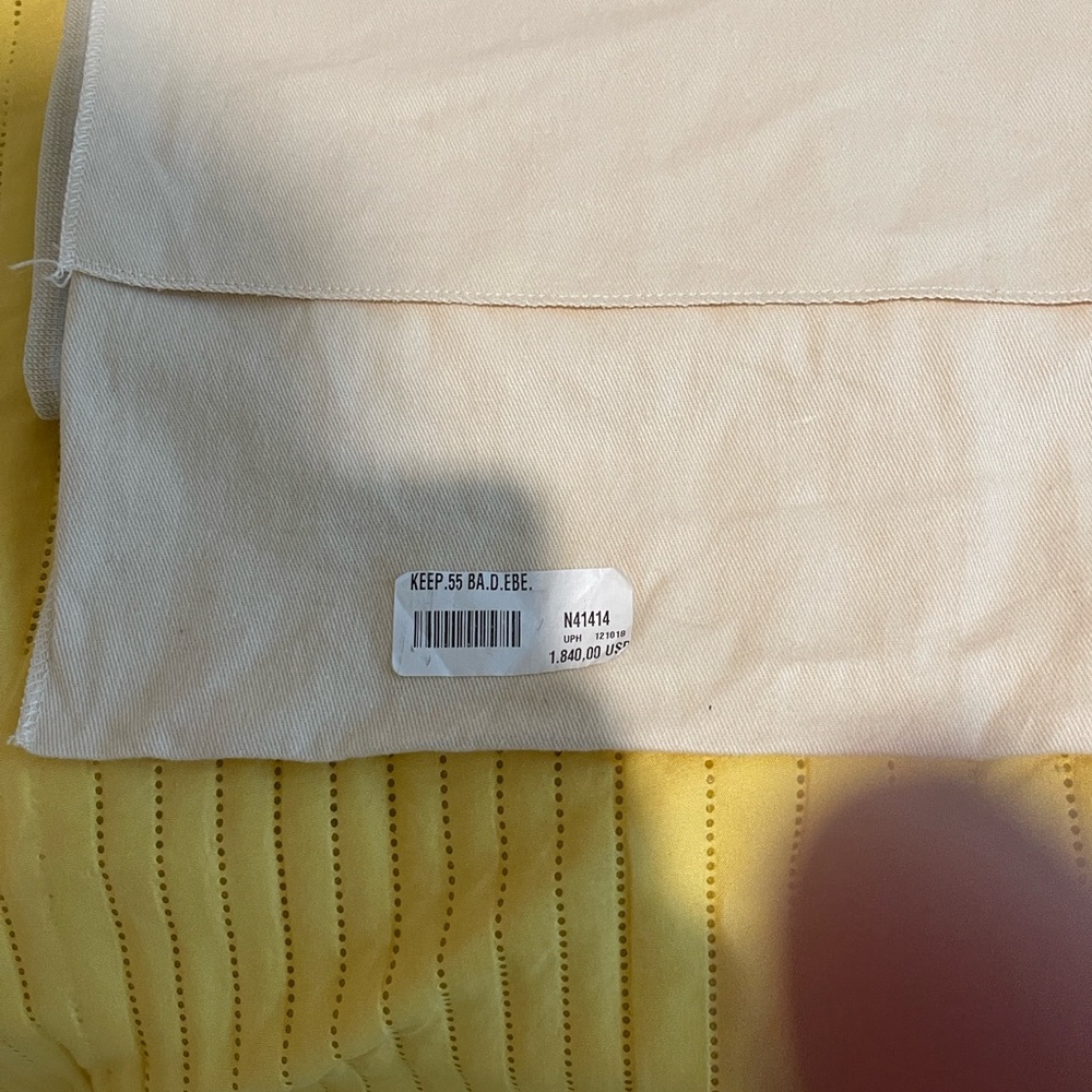 Louis Vuitton Beige and Yellow Throw Blanket - Picture 2 of 5